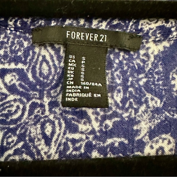 Forever 21 Blue & White Paisley Side-tie Blouse - Picture 5 of 5